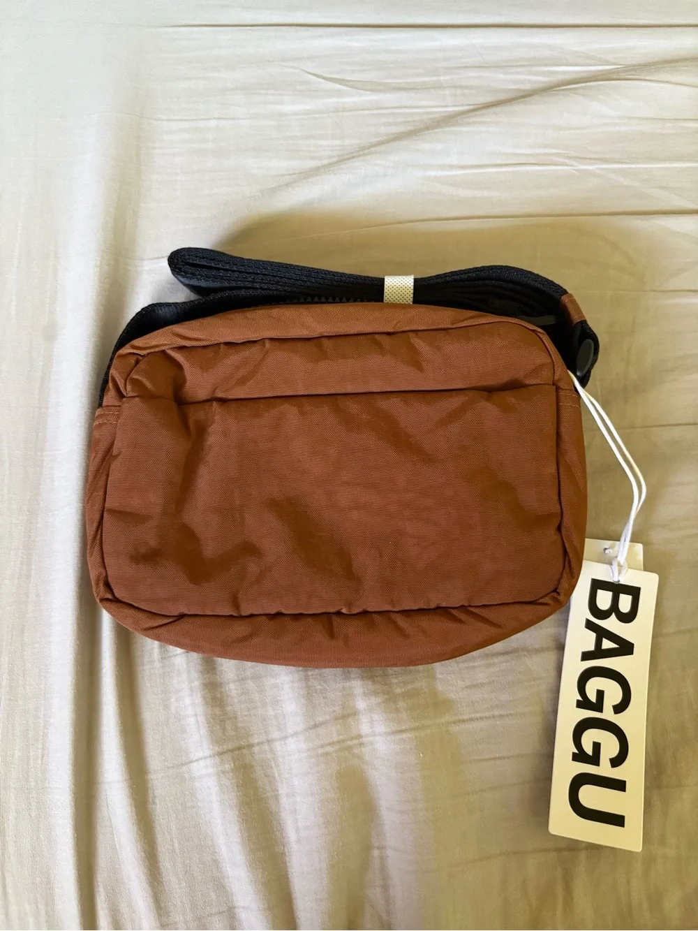 NWT BAGGU Camera Crossbody Bag Cocoa Brown
